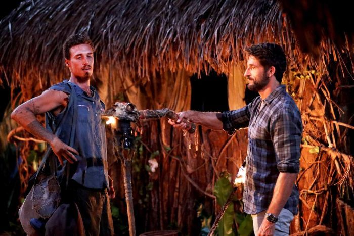 Australian Survivor Champions Vs Contenders 2 Luke's Torch Getting Snuffed By Jonathan